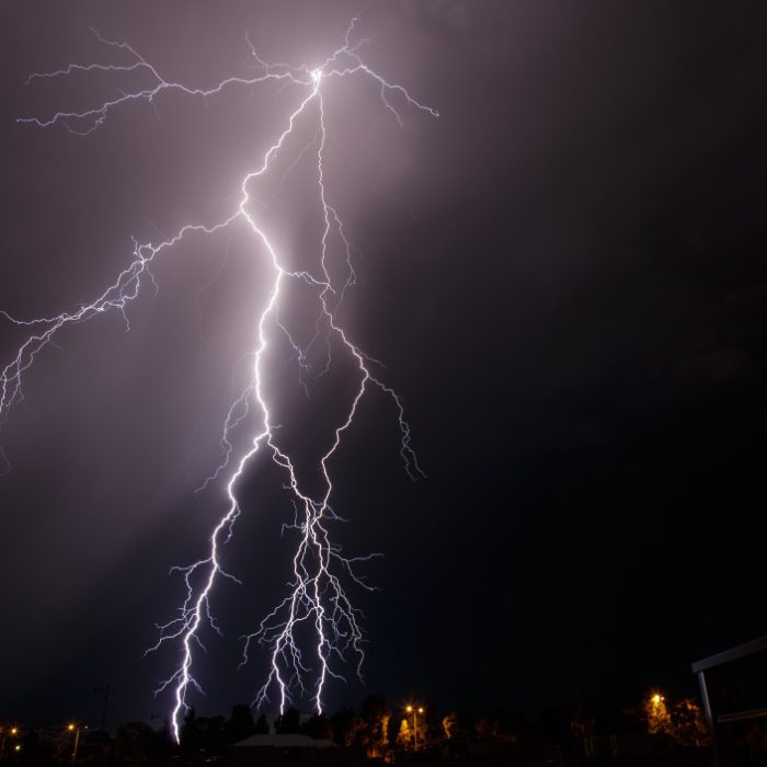 close-encounter_t20_WKYalm